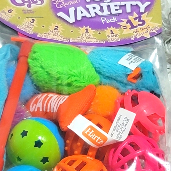 NWT Hartz Just For Cats Value Pack Cat Toy (13 Pieces) - Picture 3 of 6